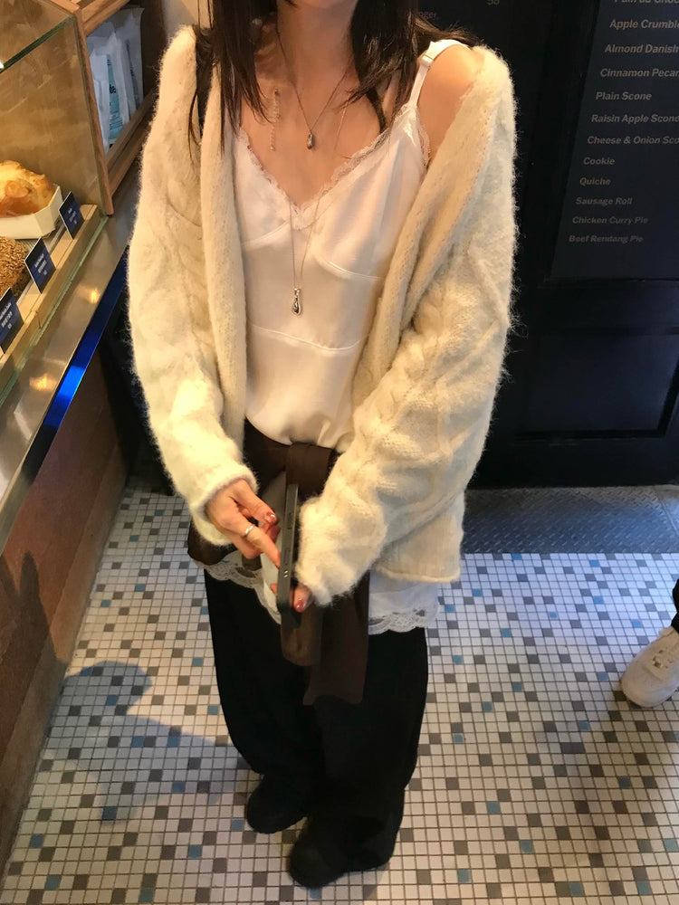 暗菱格紋理針織外套