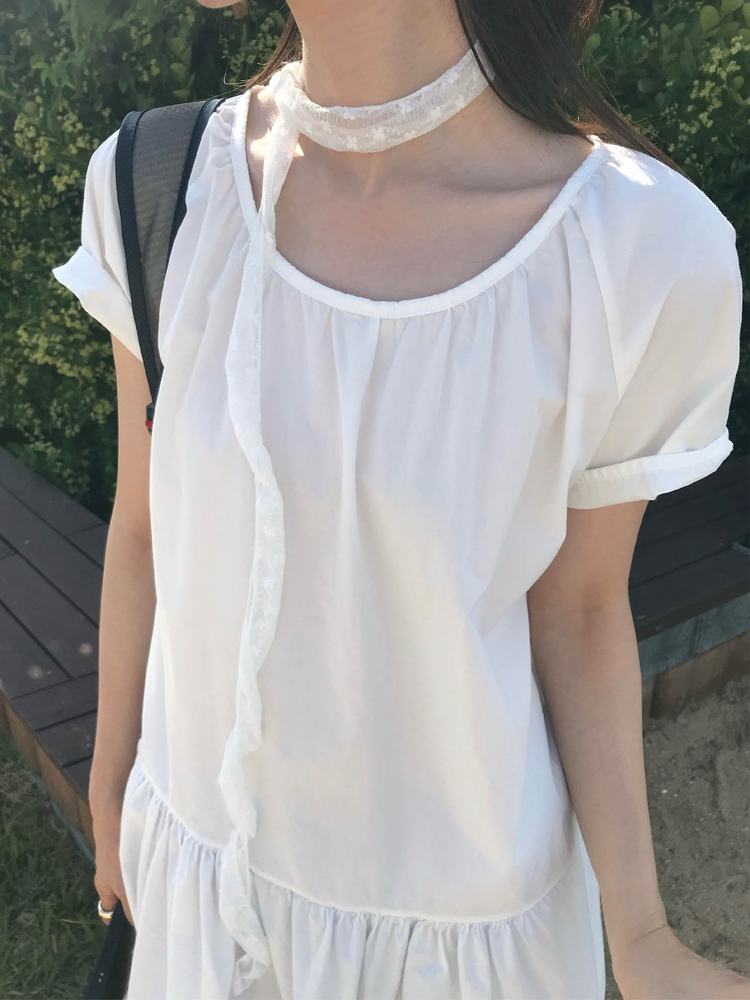 泡泡袖抓皺細節連身裙