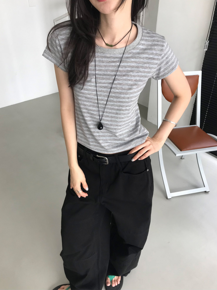 條紋刺繡合身上衣