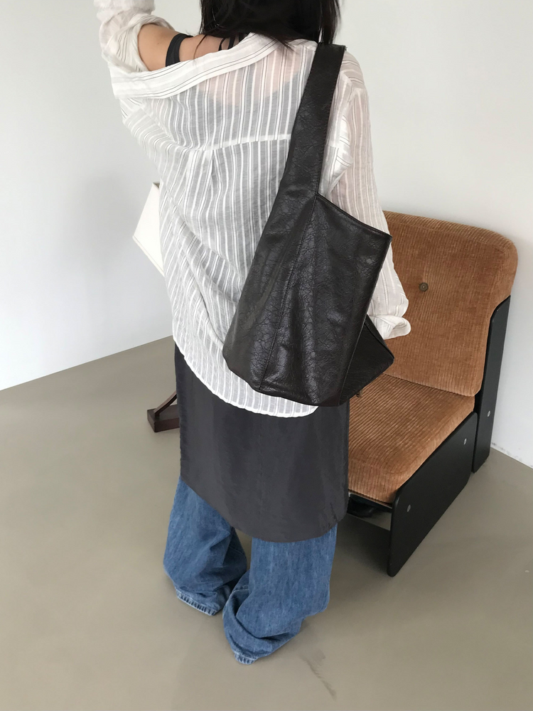 霧光澤掛脖排鈕連身裙套裝