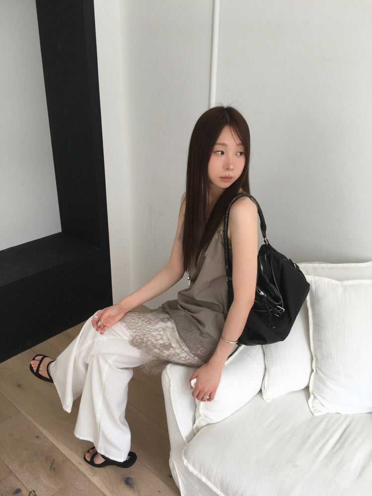 透膚深V領針織上衣