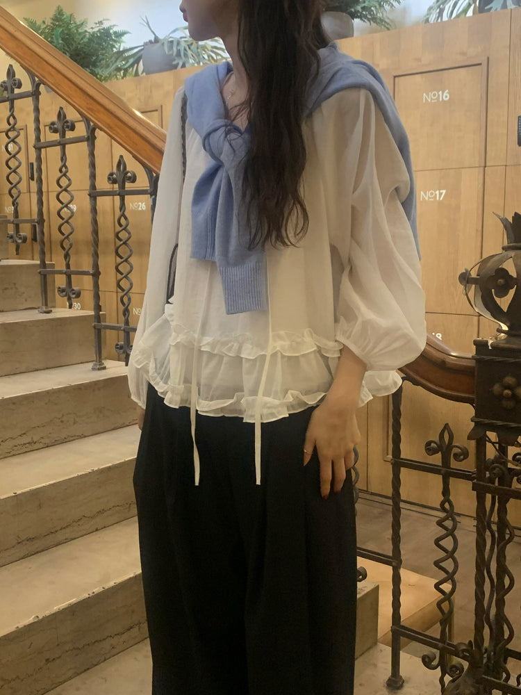 微透垂帶荷葉邊細節上衣