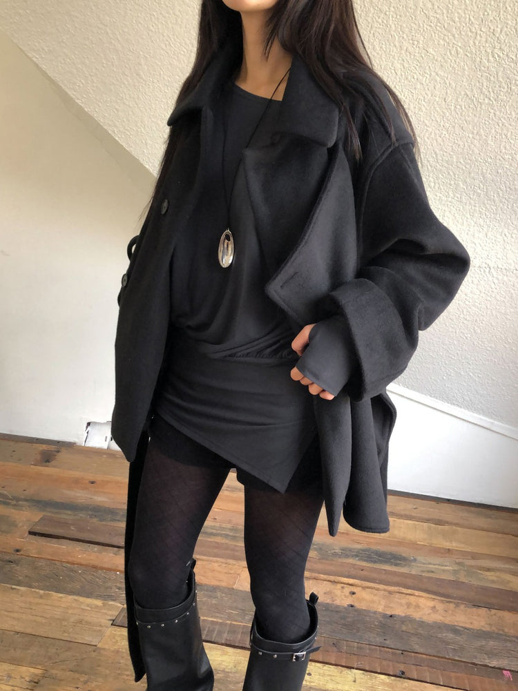 美肩側開叉指扣細節修腰連身裙