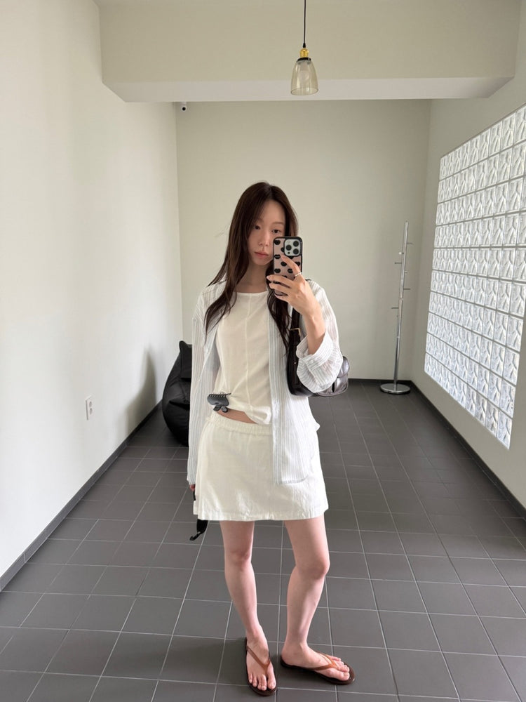 微透條紋側扣鈕細節襯衫