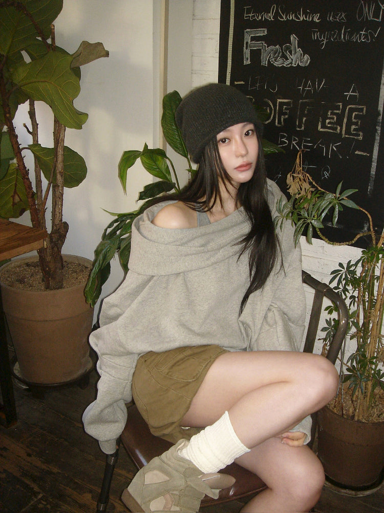 露肩連帽細節寬鬆衛衣