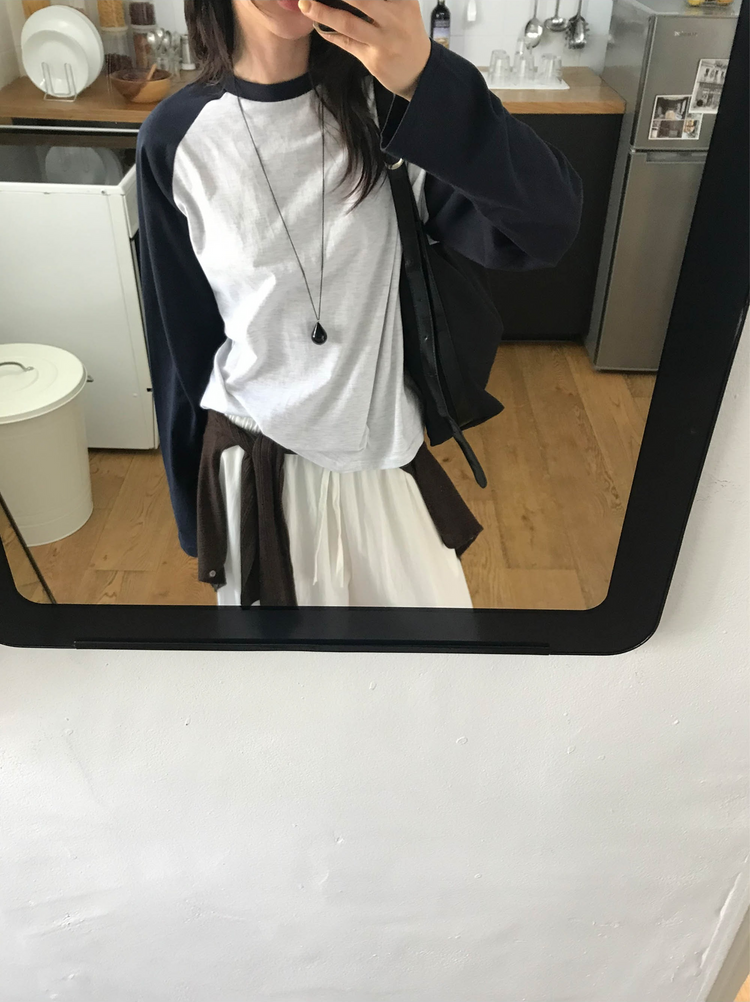 撞色牛角袖上衣