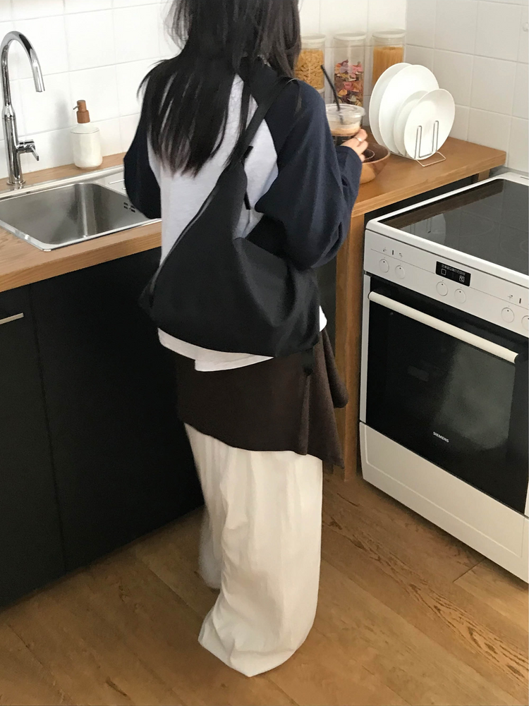 撞色牛角袖上衣