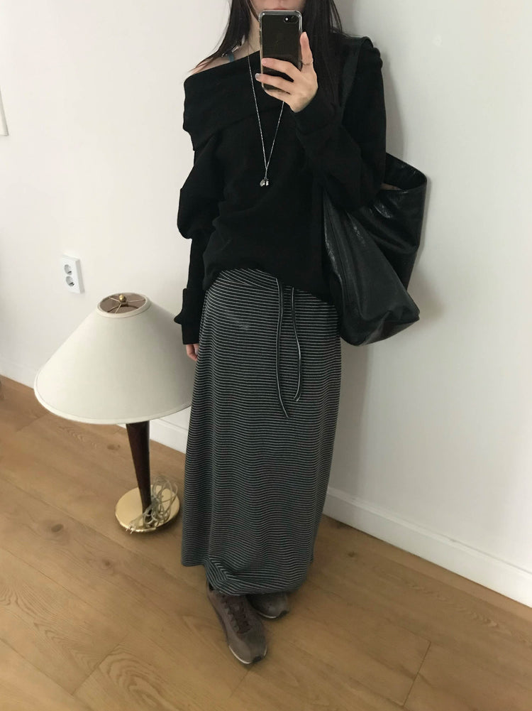 反折條紋抽繩細節及踝裙