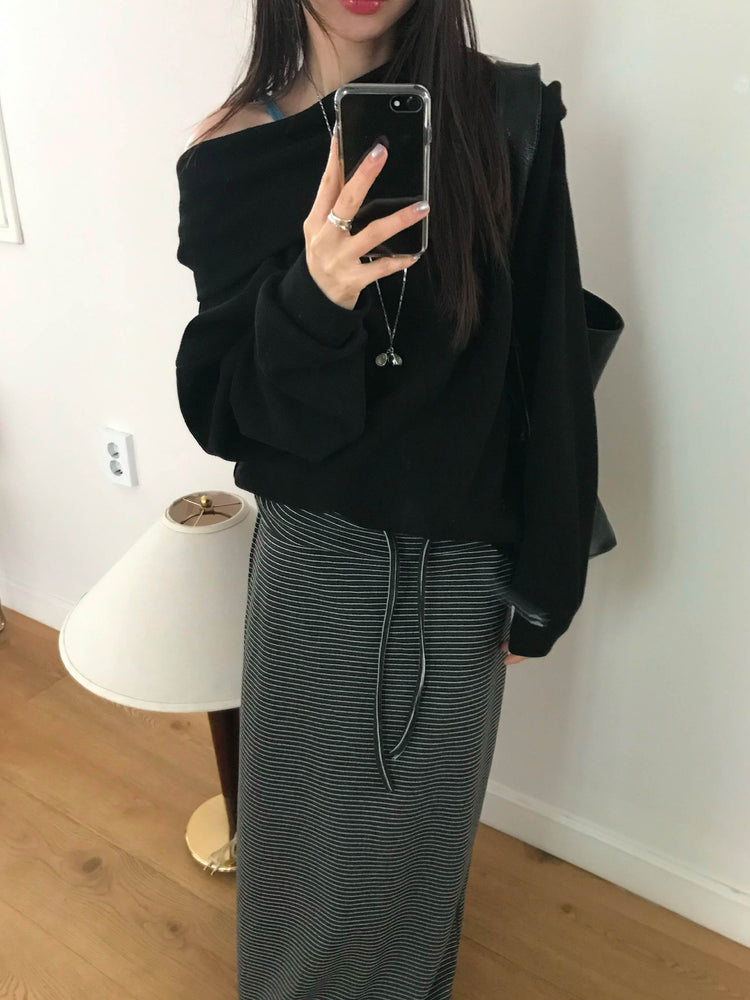 反折條紋抽繩細節及踝裙