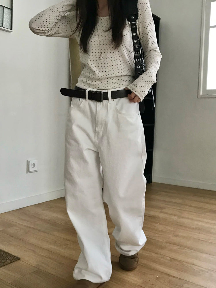 大圓領波點細節上衣