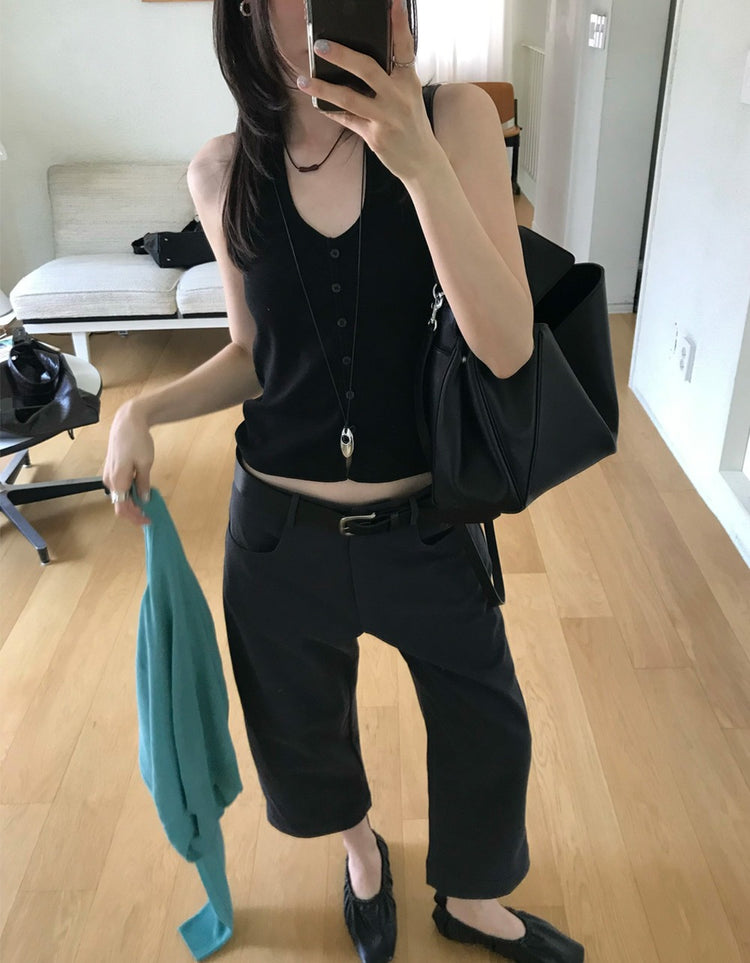 掛脖排鈕細節背心