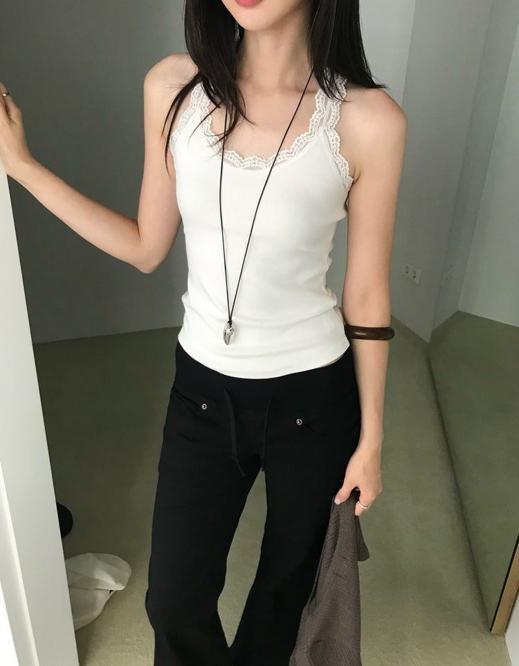 美背蕾絲U領修身上衣