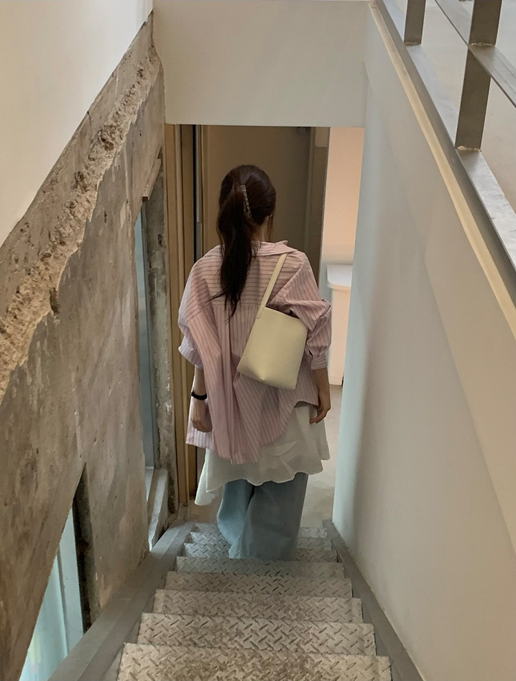 不規則下擺壓線蕾絲細節連身裙