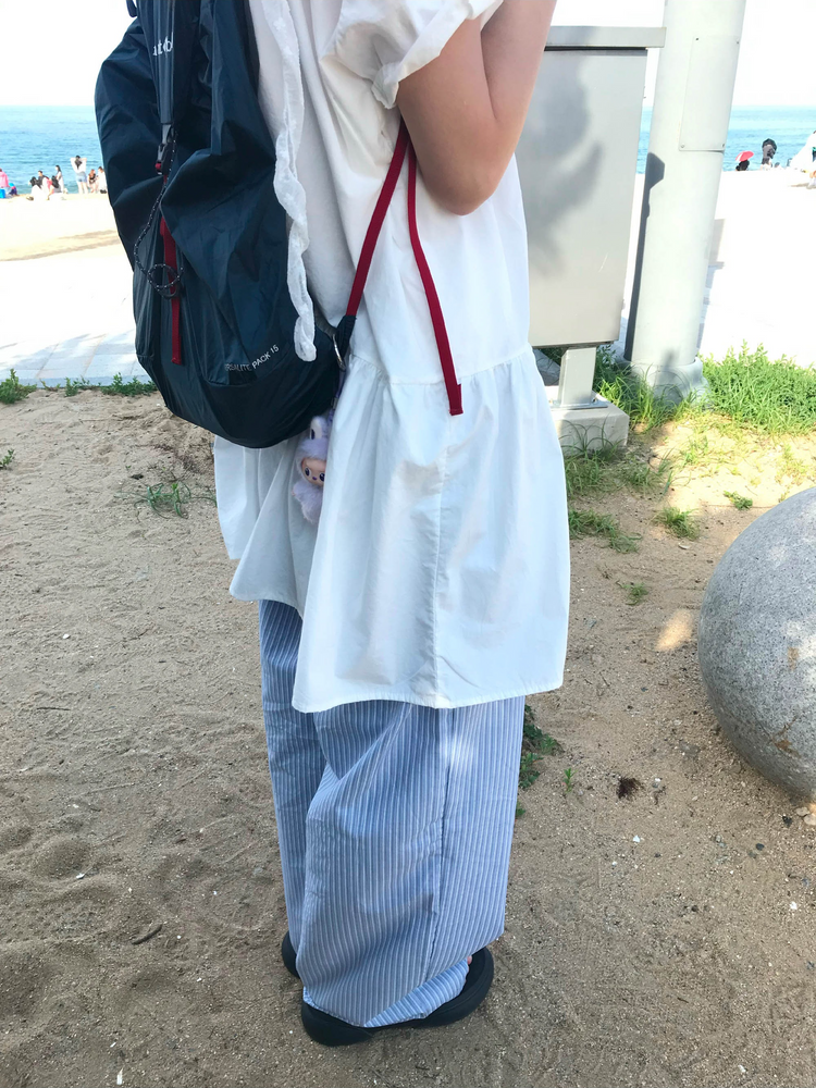 泡泡袖抓皺細節連身裙