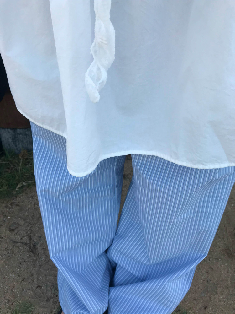 泡泡袖抓皺細節連身裙