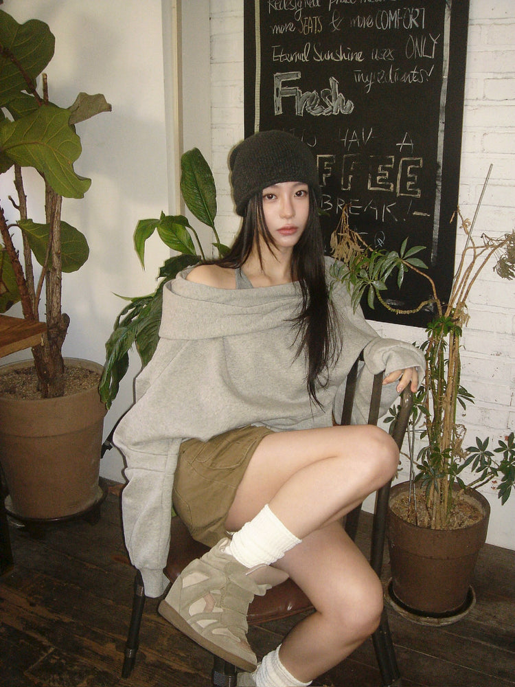 露肩連帽細節寬鬆衛衣