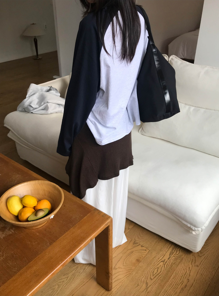 撞色牛角袖上衣