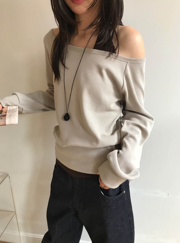 原色內壓褶細節彎刀牛仔褲