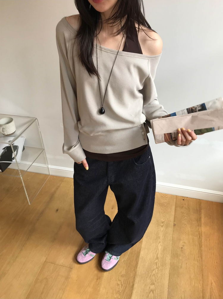 原色內壓褶細節彎刀牛仔褲
