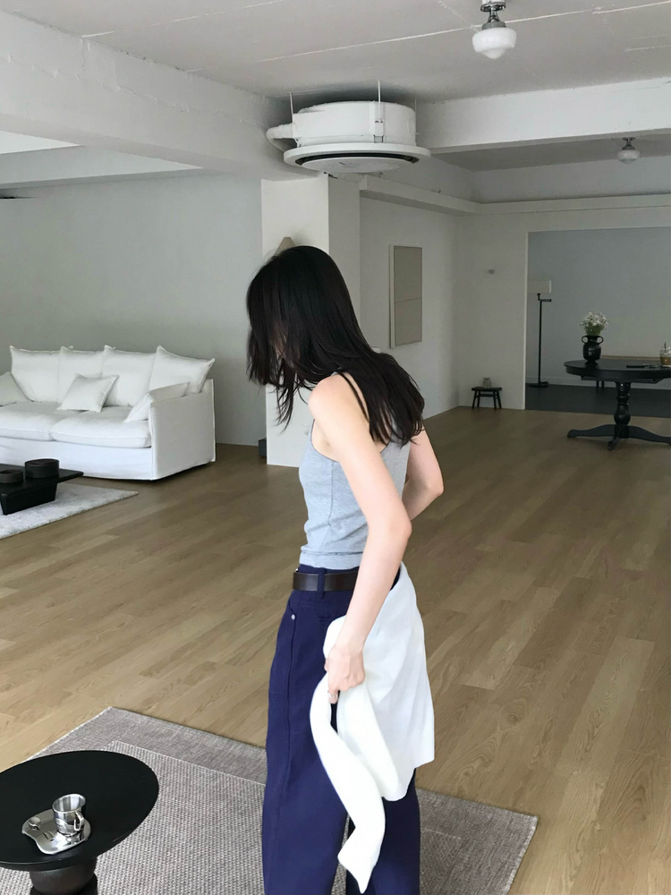 美挖背削肩細節背心
