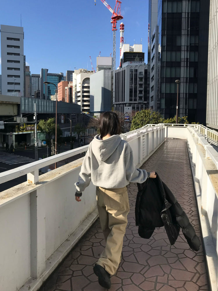 鉚釘細節基礎連帽衛衣