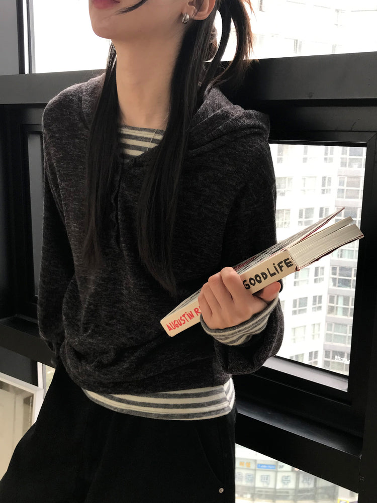 美鎖骨撞色條紋上衣