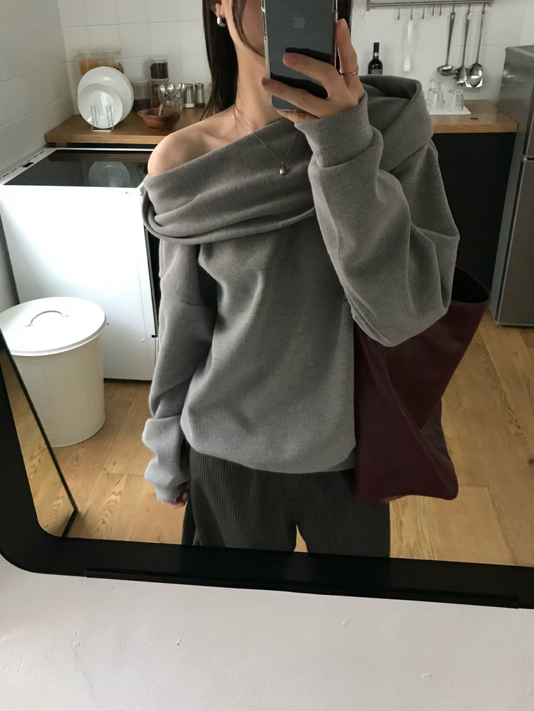 露肩連帽細節寬鬆上衣