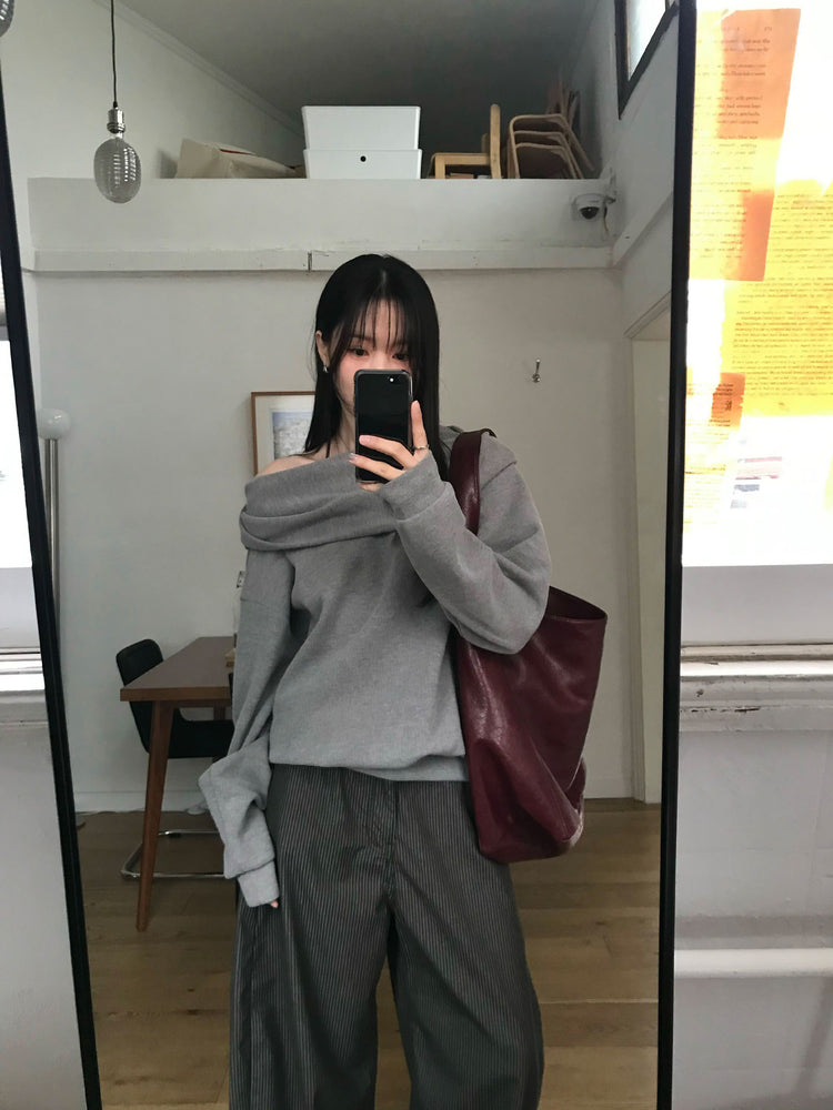 露肩連帽細節寬鬆上衣