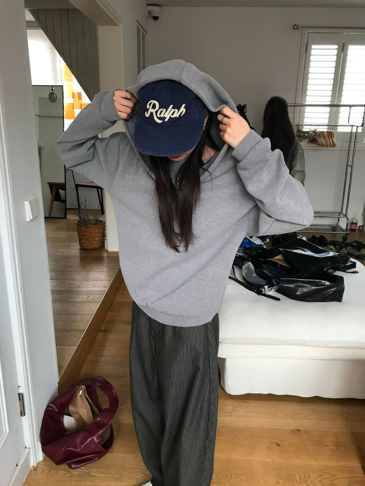 露肩連帽細節寬鬆上衣