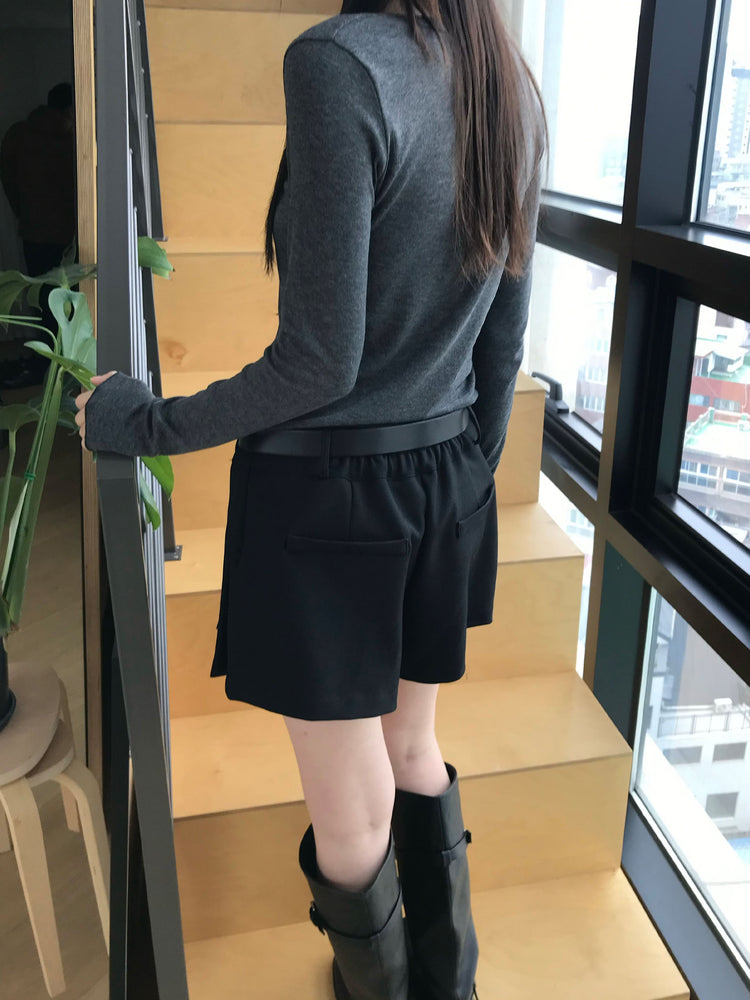 不對稱側扣百褶裙褲