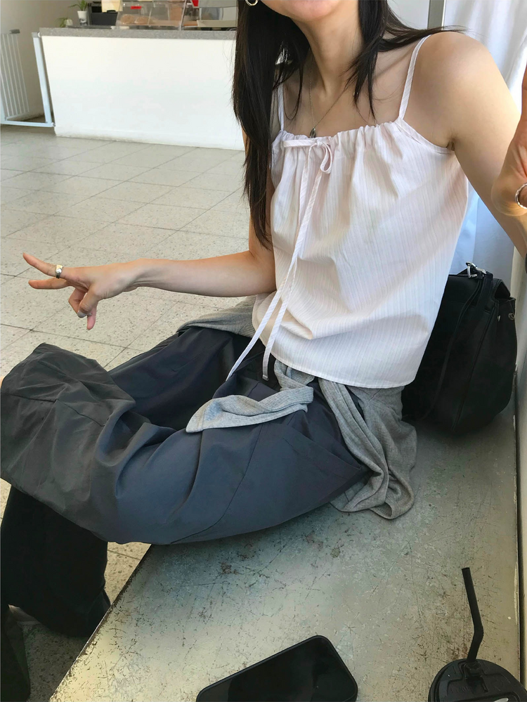 條紋抽繩綁帶細節上衣