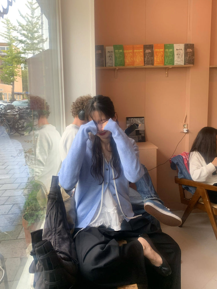 微透垂帶荷葉邊細節上衣