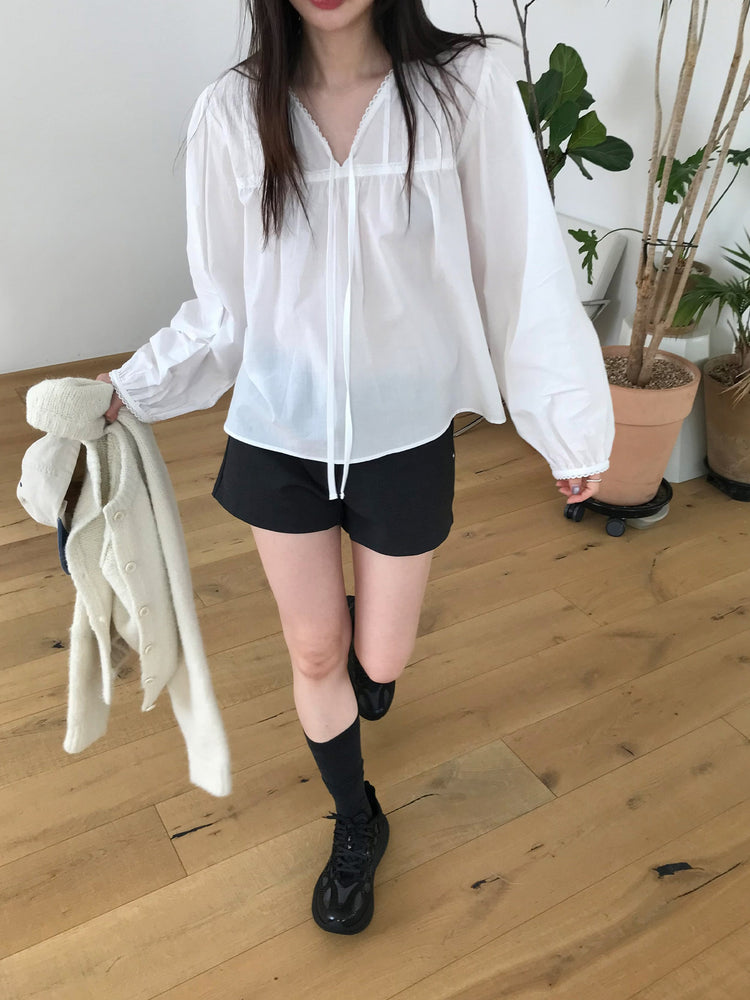 基礎鉚釘細節低腰短褲