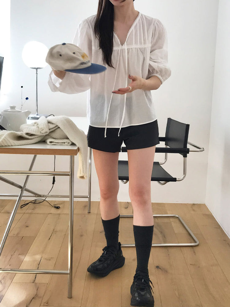 基礎鉚釘細節低腰短褲