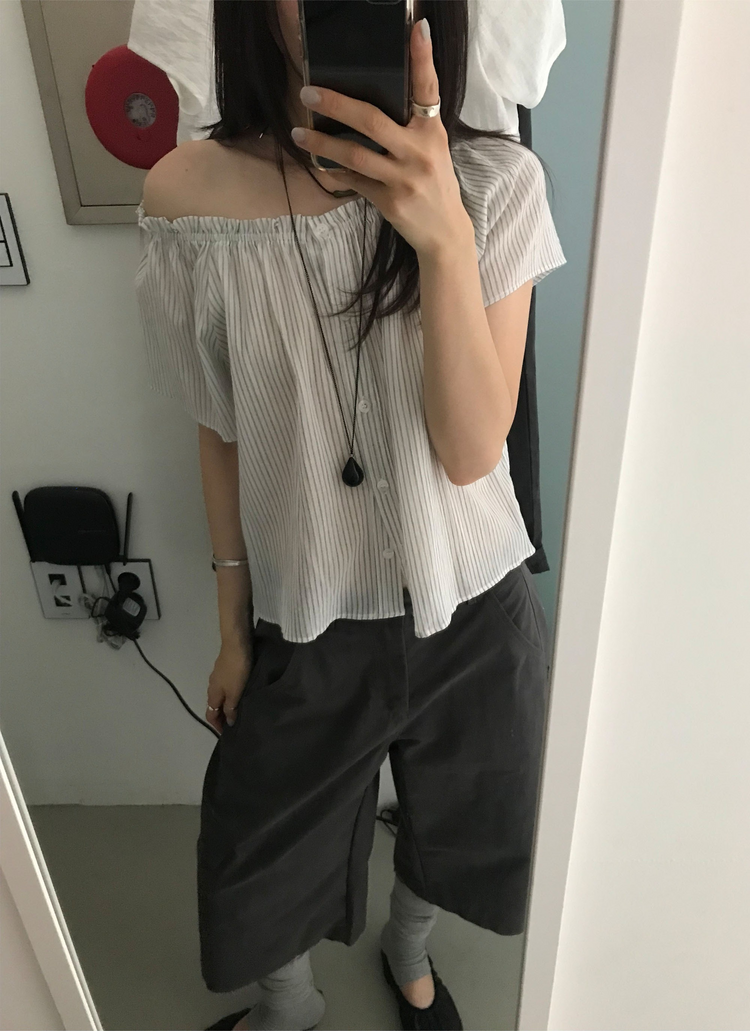 條紋美肩排鈕上衣