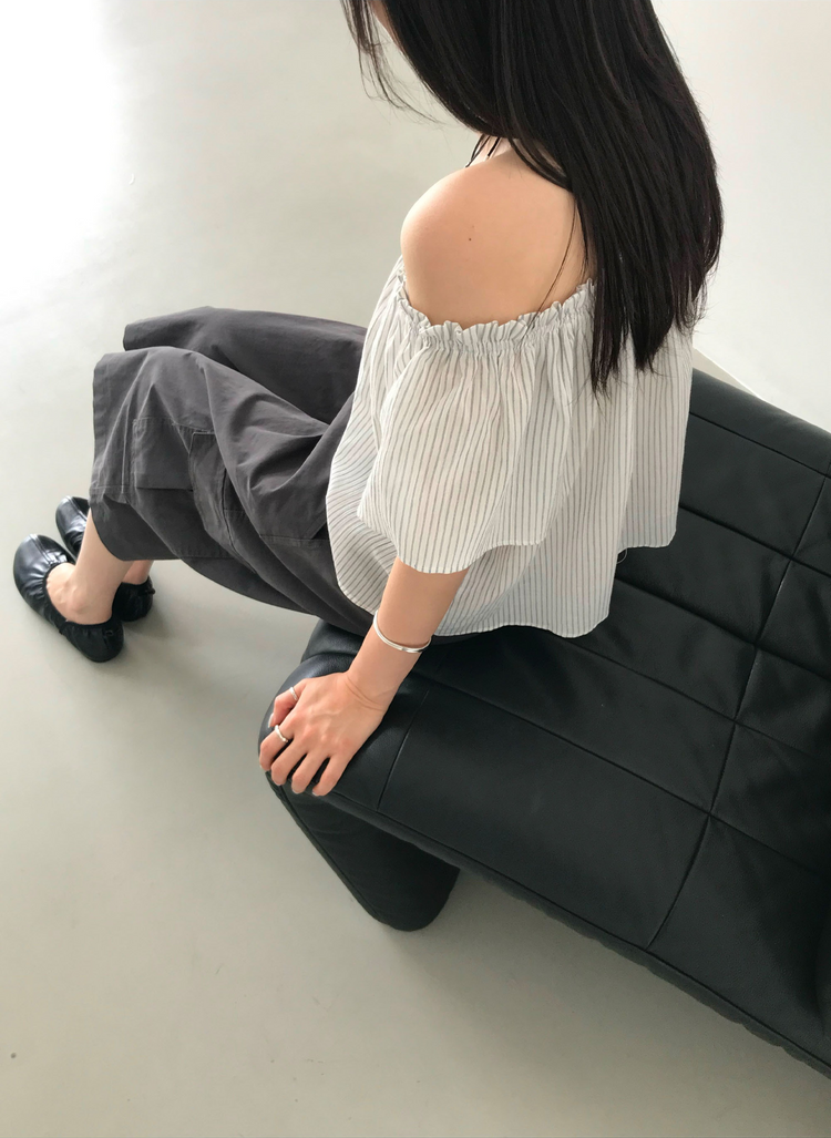條紋美肩排鈕上衣