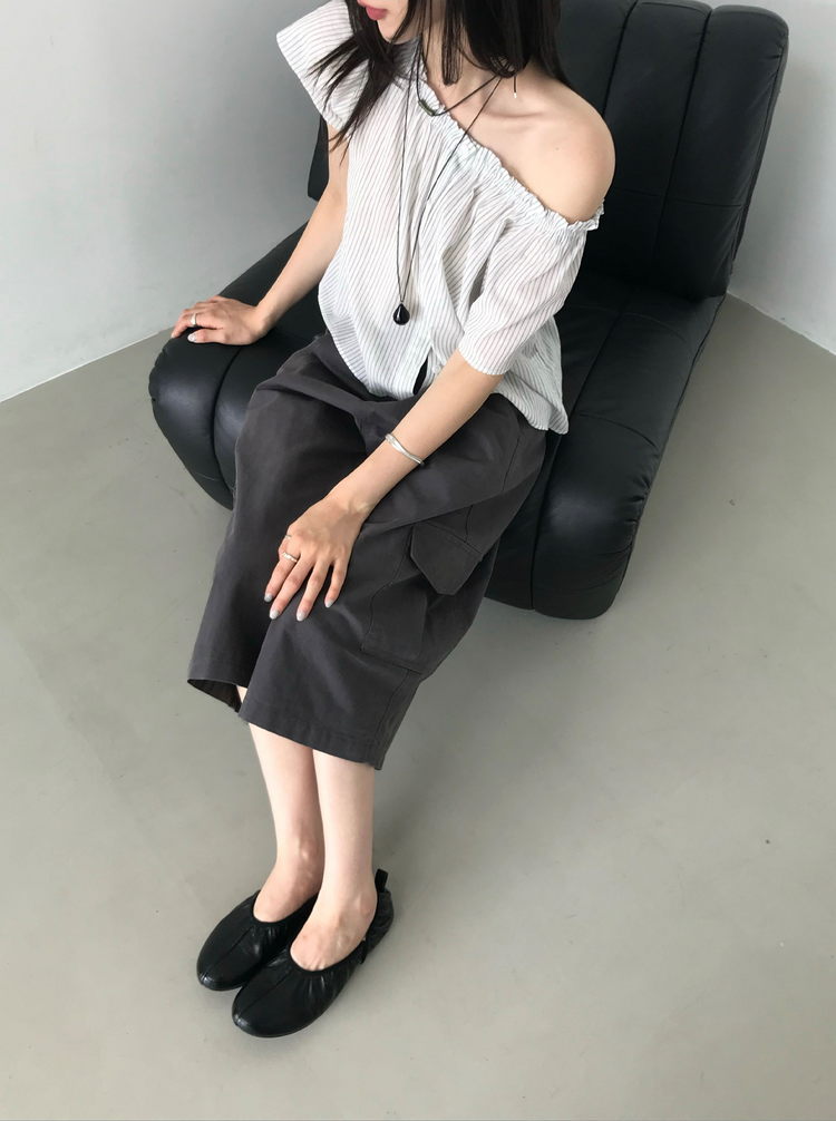 條紋美肩排鈕上衣