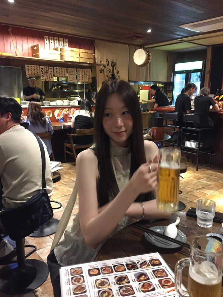 微透格紋斜下擺圍巾上衣