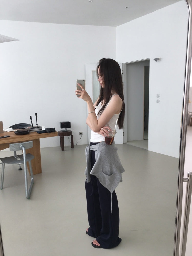 U領扣鈕細節寬鬆背心
