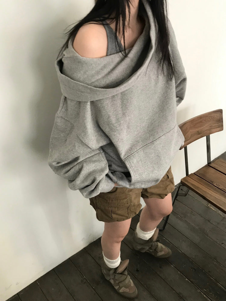 露肩連帽細節寬鬆衛衣