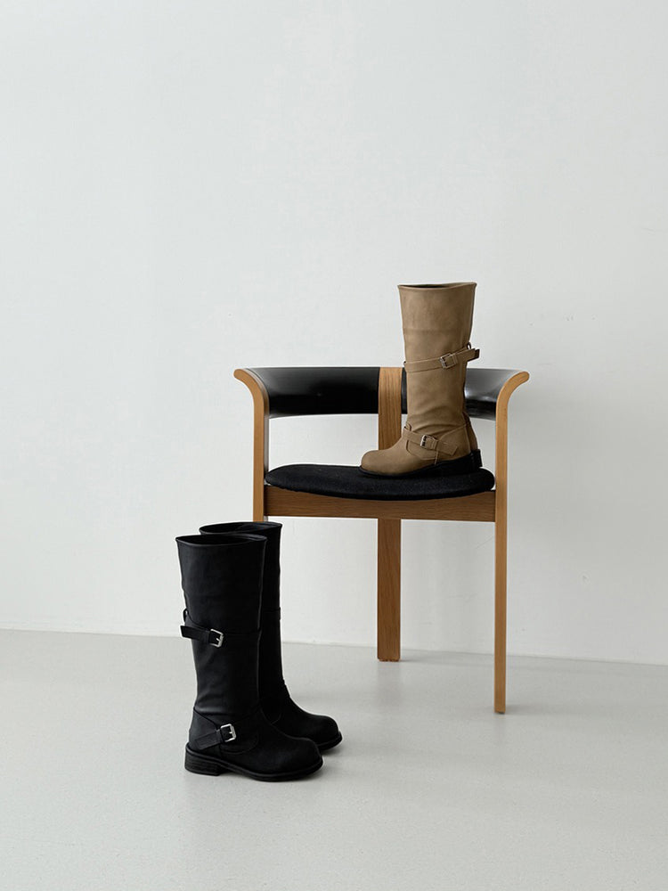 美色軟皮扣帶細節堆堆靴