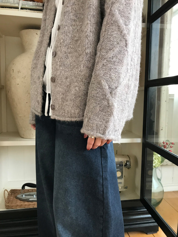 暗菱格紋理針織外套