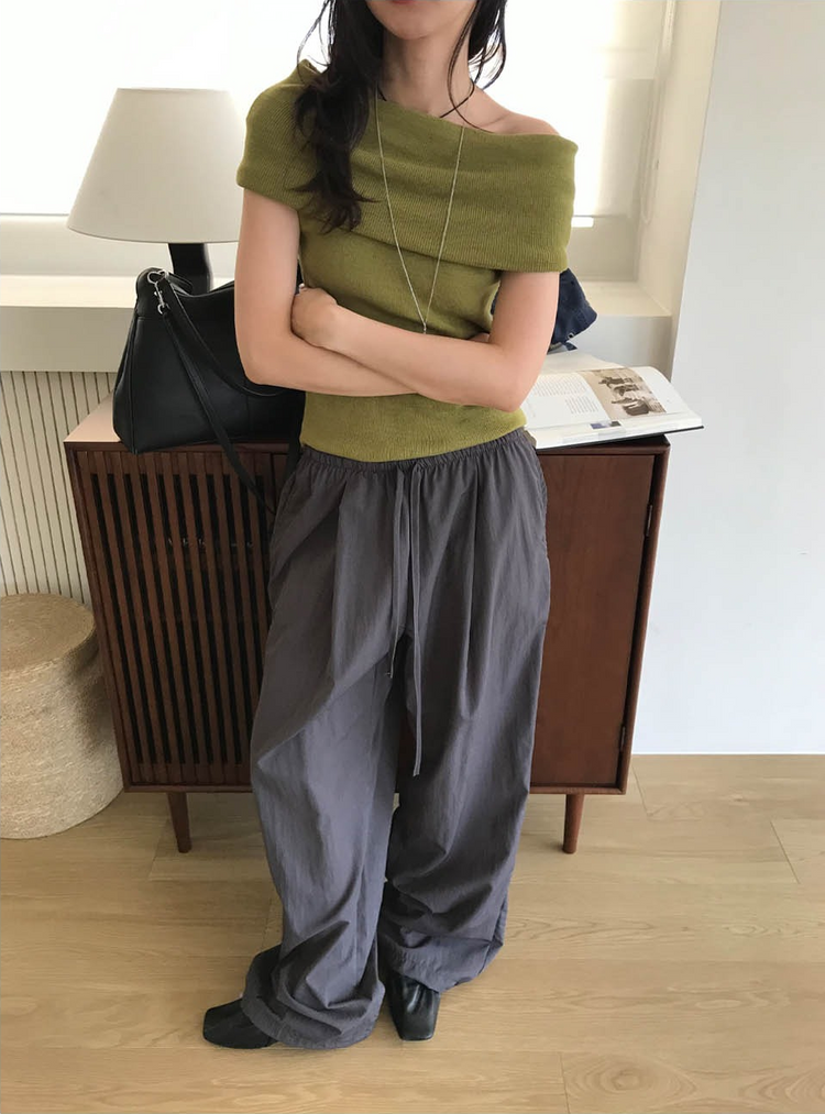 美肩反折針織上衣