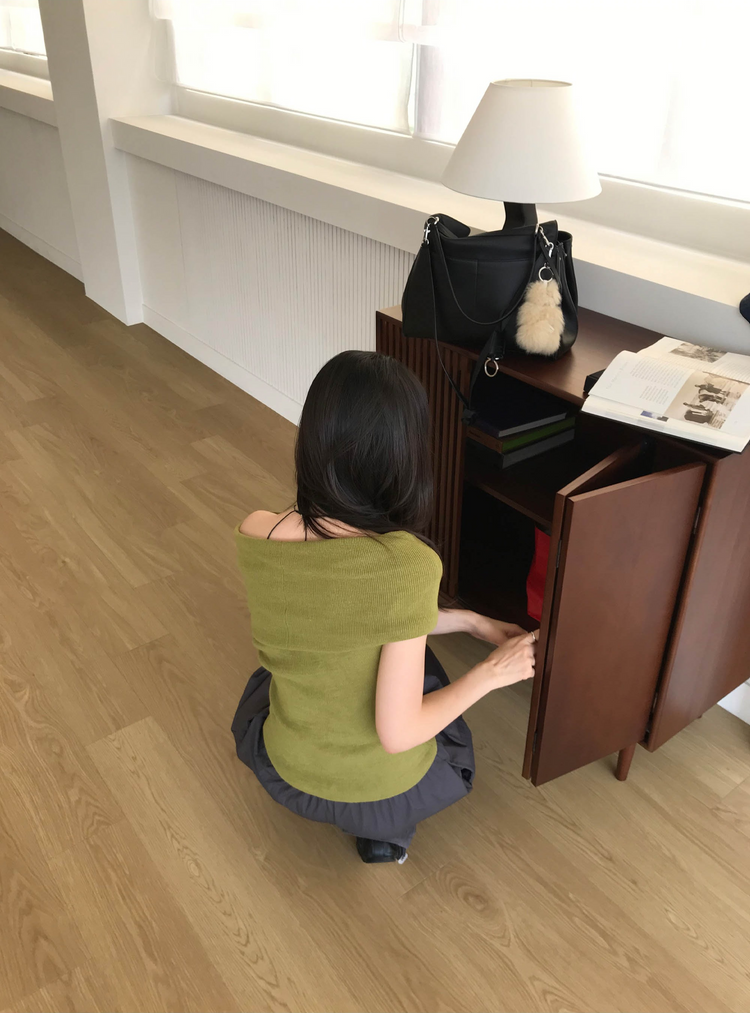 美肩反折針織上衣