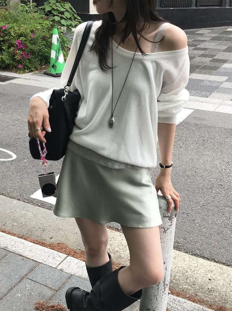 微透膚U領針織上衣