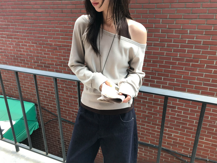 原色內壓褶細節彎刀牛仔褲