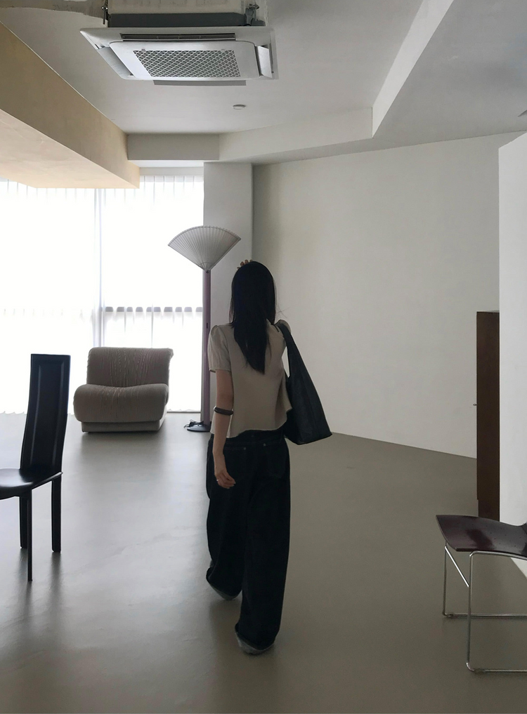 荷葉邊垂帶排鈕細節上衣