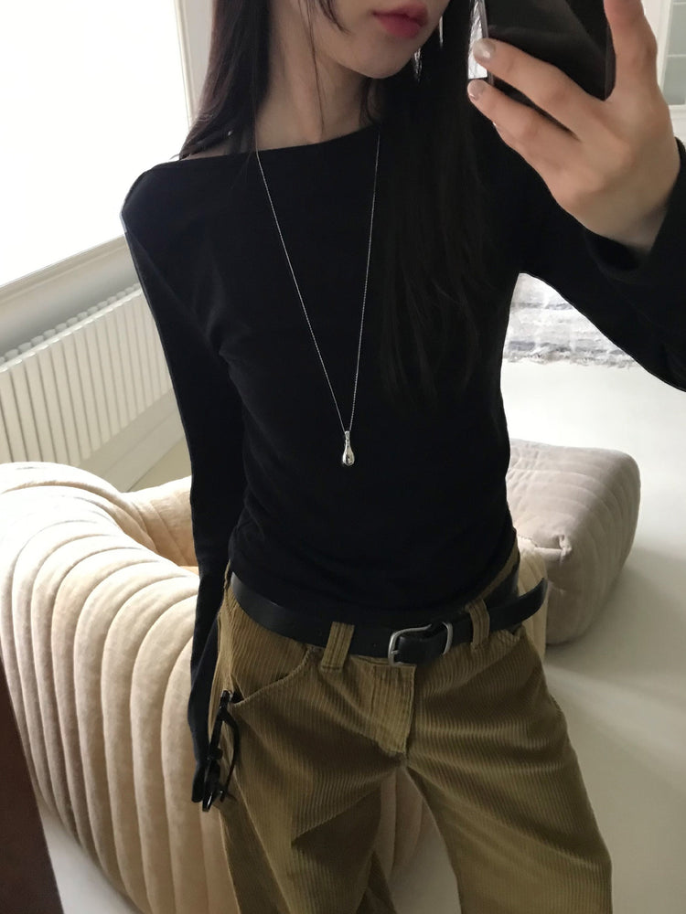 美色船領細節上衣