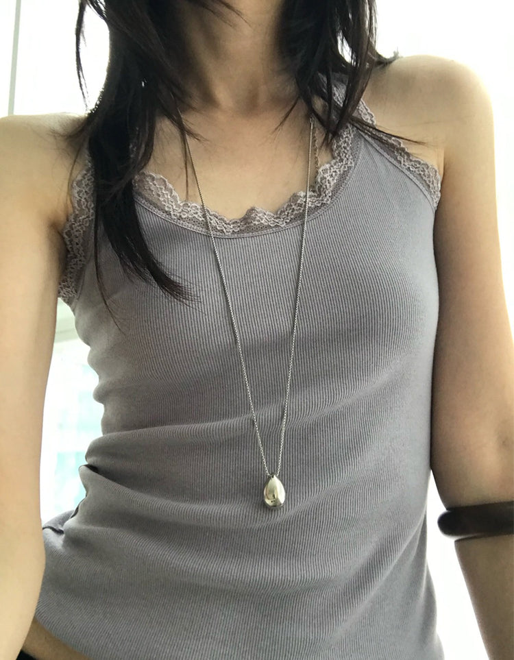 美背蕾絲U領修身上衣