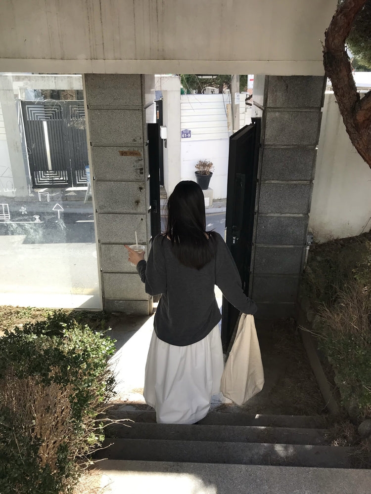 V領綁帶修腰細節上衣